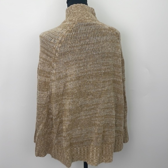 UEC Guess tan poncho sweater with faux leather toggles XS/S acrylic - Picture 8 of 12